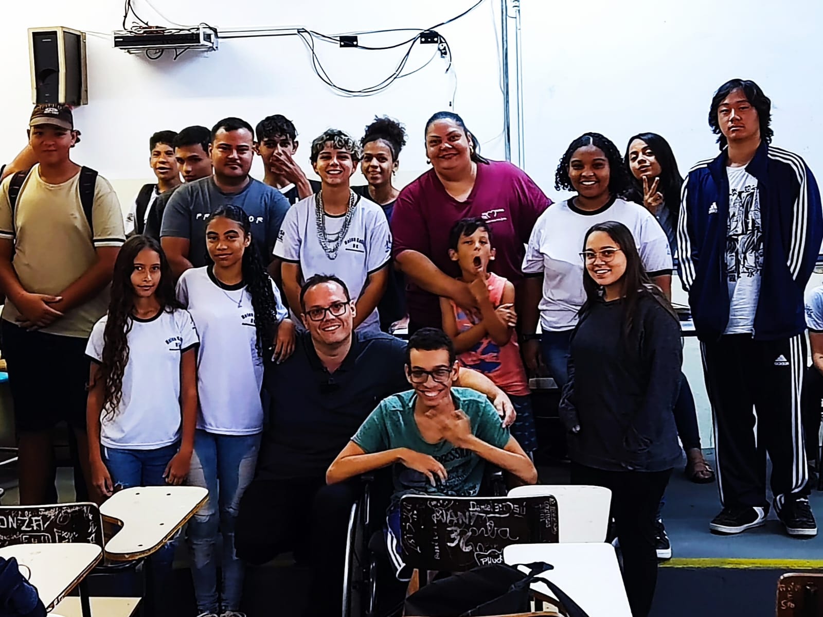 Estudantes da EE Helen Keller conhecem o projeto Adamantina do Bem