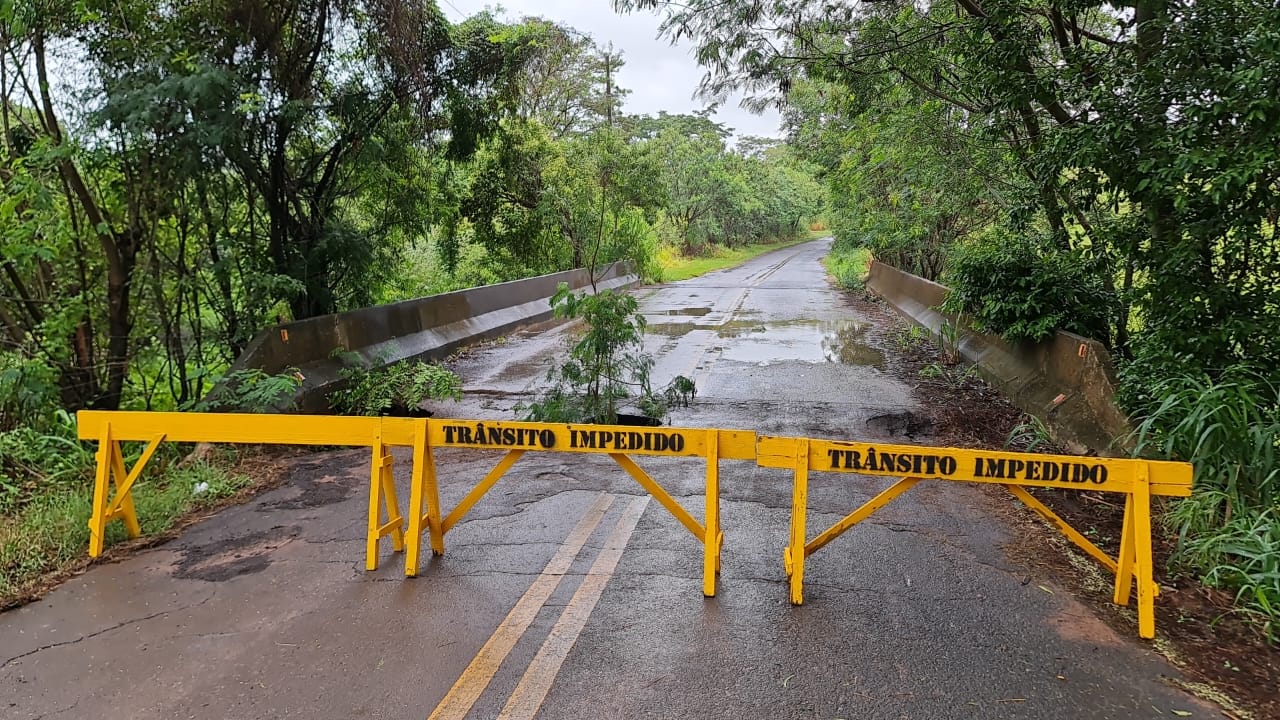 Prefeitura de Adamantina informa interdição na ponte que dá acesso ao Tupanzinho