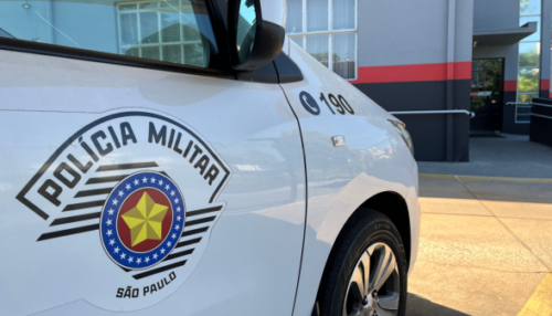 Adolescente de 17 anos é flagrado pela PM pilotando moto e realizando manobras perigosas