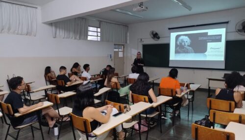 Enfermagem da FAI tem aula com enfermeira do  Hospital Albert Einstein