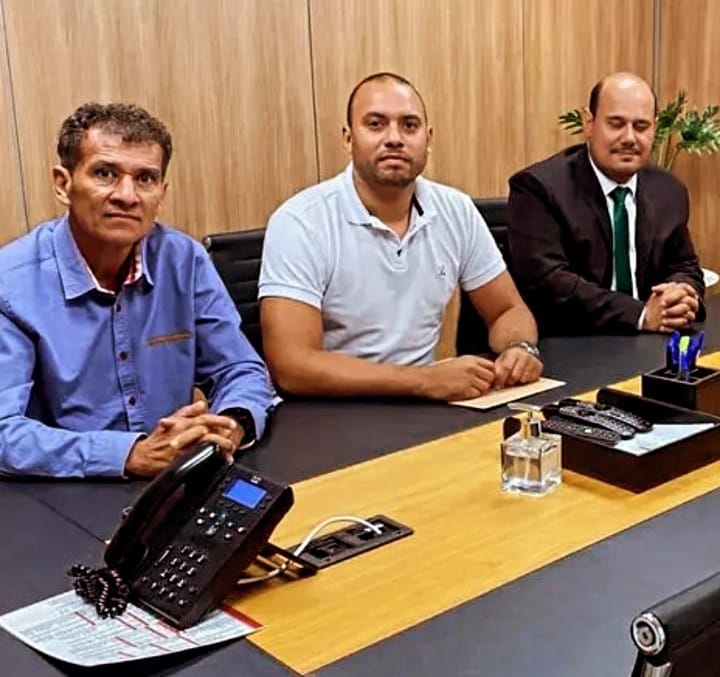 Prefeito de Pacaembu João Francisco e Diretor de Esportes participam de reunião na Federação Paulista