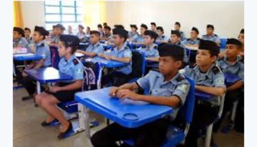 Escolas de Adamantina não terão regime cívico-militar