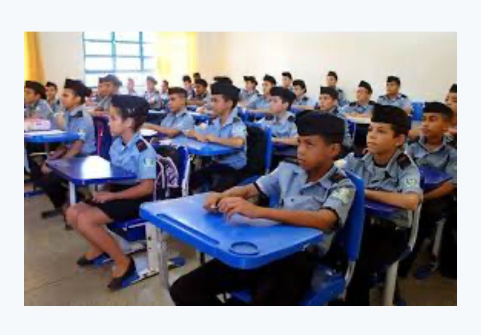 Escolas de Adamantina não terão regime cívico-militar