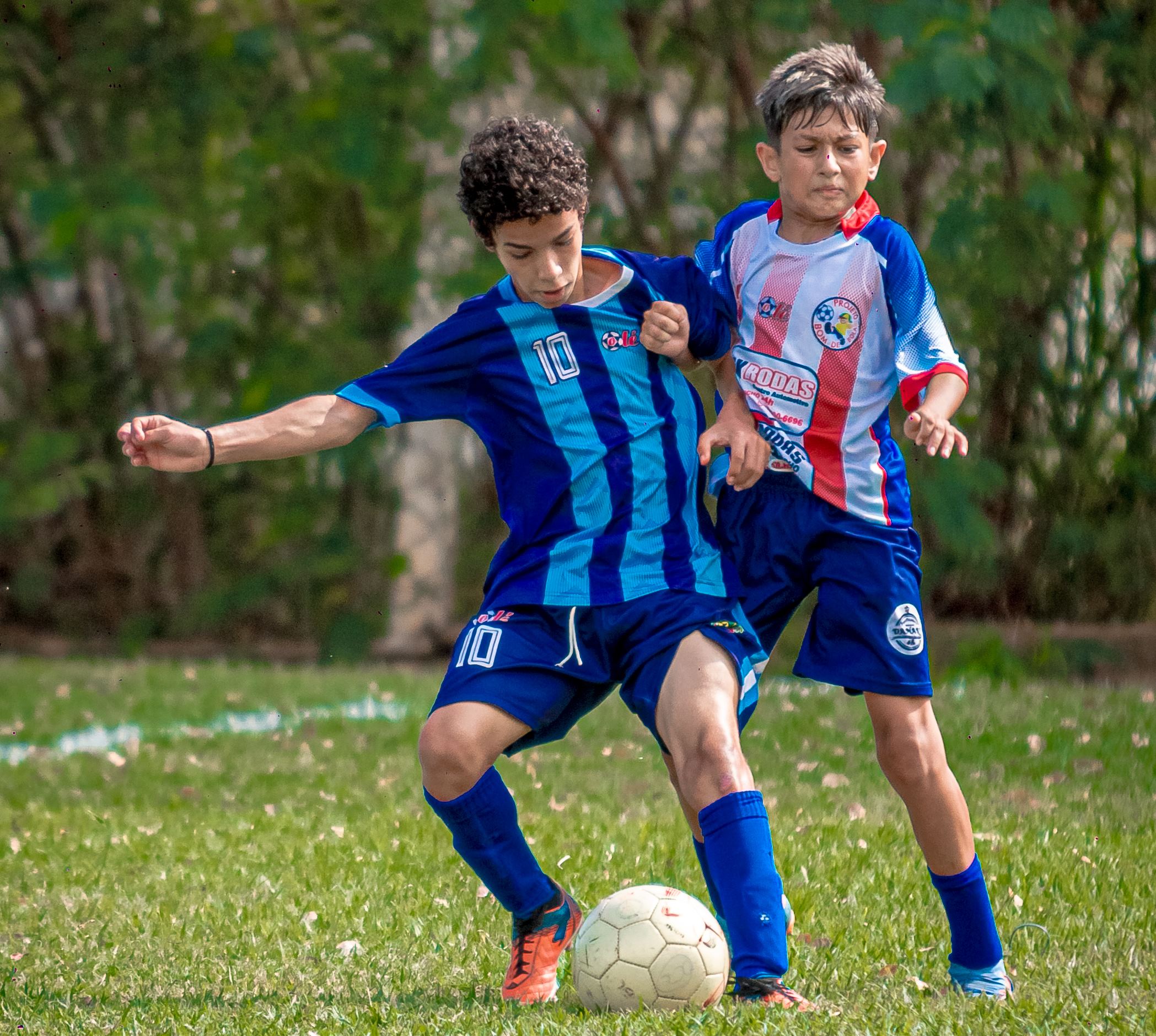 Pais e esportistas prestigiam jogos da Copa Amanap de Futebol de categorias de Base