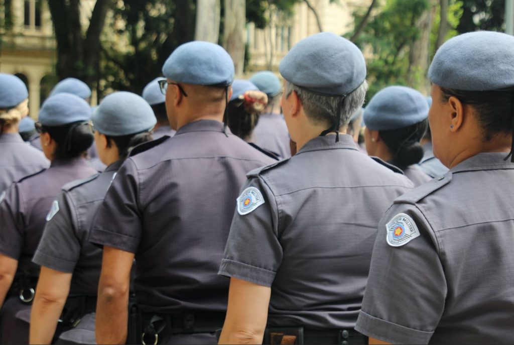 PM de SP publica edital para contratar 2,2 mil policiais da reserva para cargos administrativos