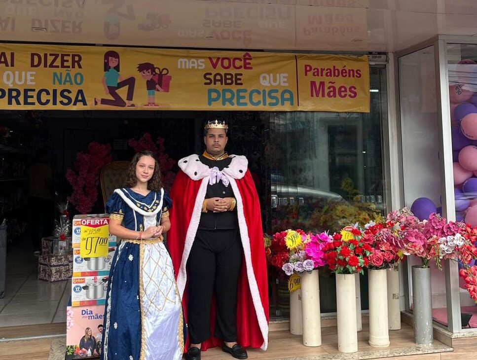Mães Rainhas: Bazar São Jorge Celebra o Dia das Mães com Trono e Coroação