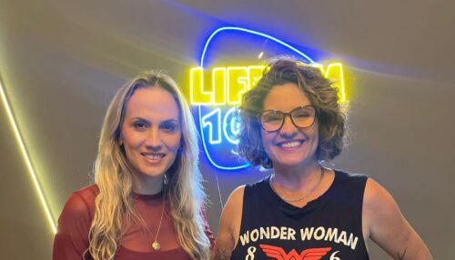 Cíntia Fersi compartilha trajetória musical no podcast 