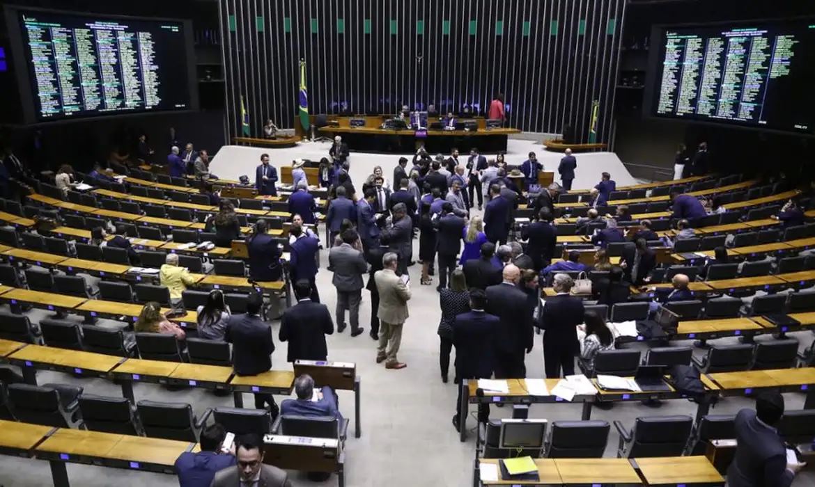 Câmara aprova projeto que amplia número de deputados federais
