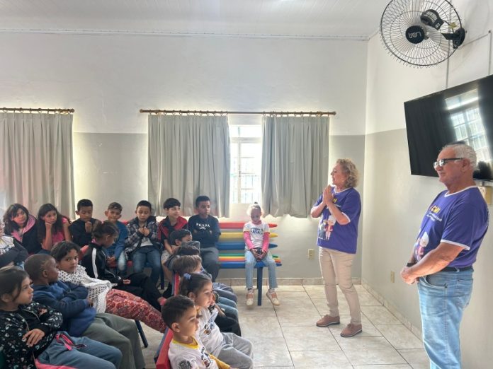 Secretaria de Assistência Social, equipamentos e parceiros realizam atividades de conscientização pelo fim da violência contra a pessoa idosa