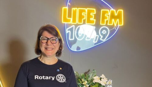 Gislaine Targa Neves Simoncelli é a nova presidente do Rotary Club