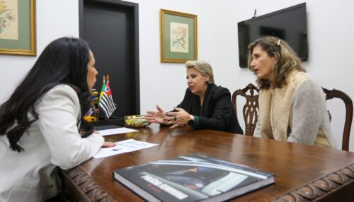 Município de Adamantina fortalece parcerias em encontro com a primeira-dama Cristiane Freitas