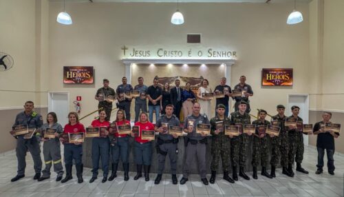 Universal Adamantina presta homenagem às forças de segurança em evento especial