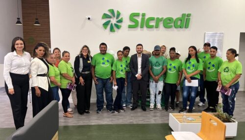 Sicredi transforma agência em espaço de aprendizado e acolhimento para cooperados da Cooperadam