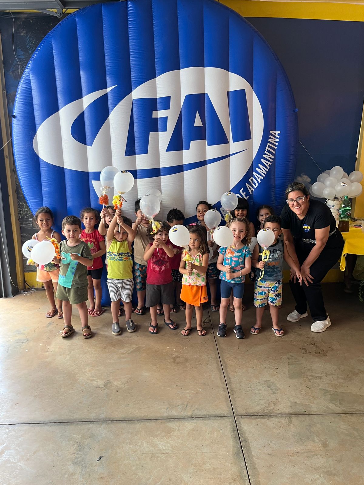 EMEI Pequeno Príncipe na Semana Cultural na Life FM