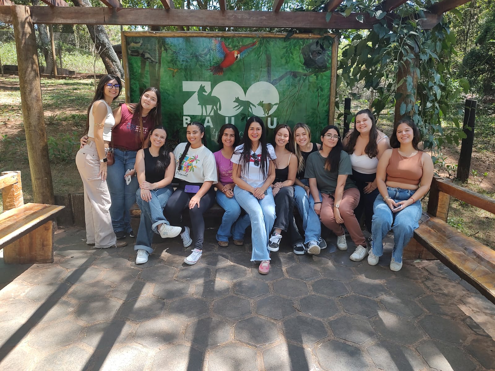 Alunos de Medicina Veterinária da FAI realizam visita técnica ao Zoológico Municipal de Bauru