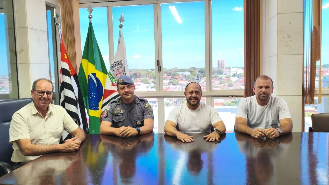 PREFEITURA MUNICIPAL E POLICIA MILITAR REALIZAM REUNIÃO PARA ALINHAR ESTRATÉGIAS DE SEGURANÇA NO CEMITÉRIO MUNICIPAL