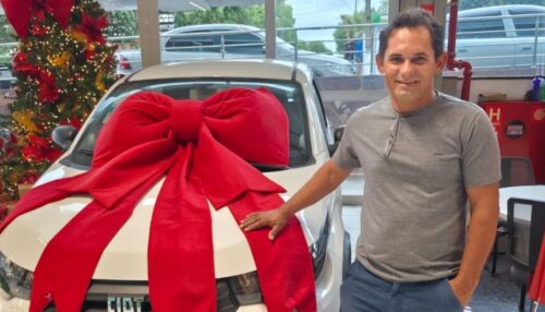 Cliente de Adamantina ganha carro 0km no 3º sorteio da Promoção Hiper Cliente Feliz da Cocipa