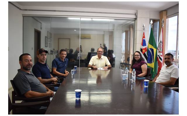 Prefeitura de Adamantina assina termo de permissão de uso para TV Tem