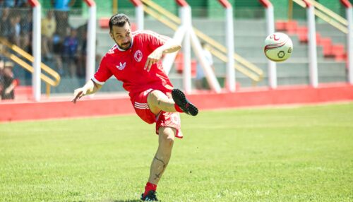 Amistoso em Adamantina reúne esportistas da região e tem Edu Dracena como convidado especial