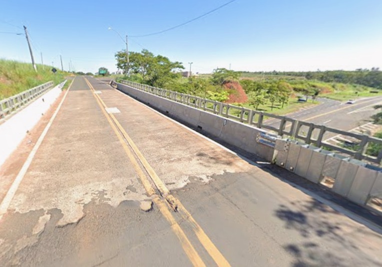 Rapaz morre após cair de pontilhão na SP-294, em Osvaldo Cruz