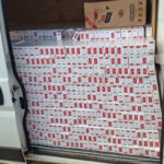 PM apreende cerca de 80 mil maços de cigarros contrabandeados e prende dois em Lucélia