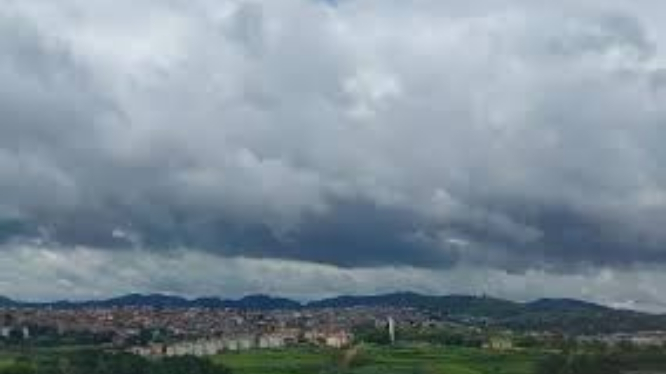 Com previsão de temporais, Energisa reforça equipes e orienta população