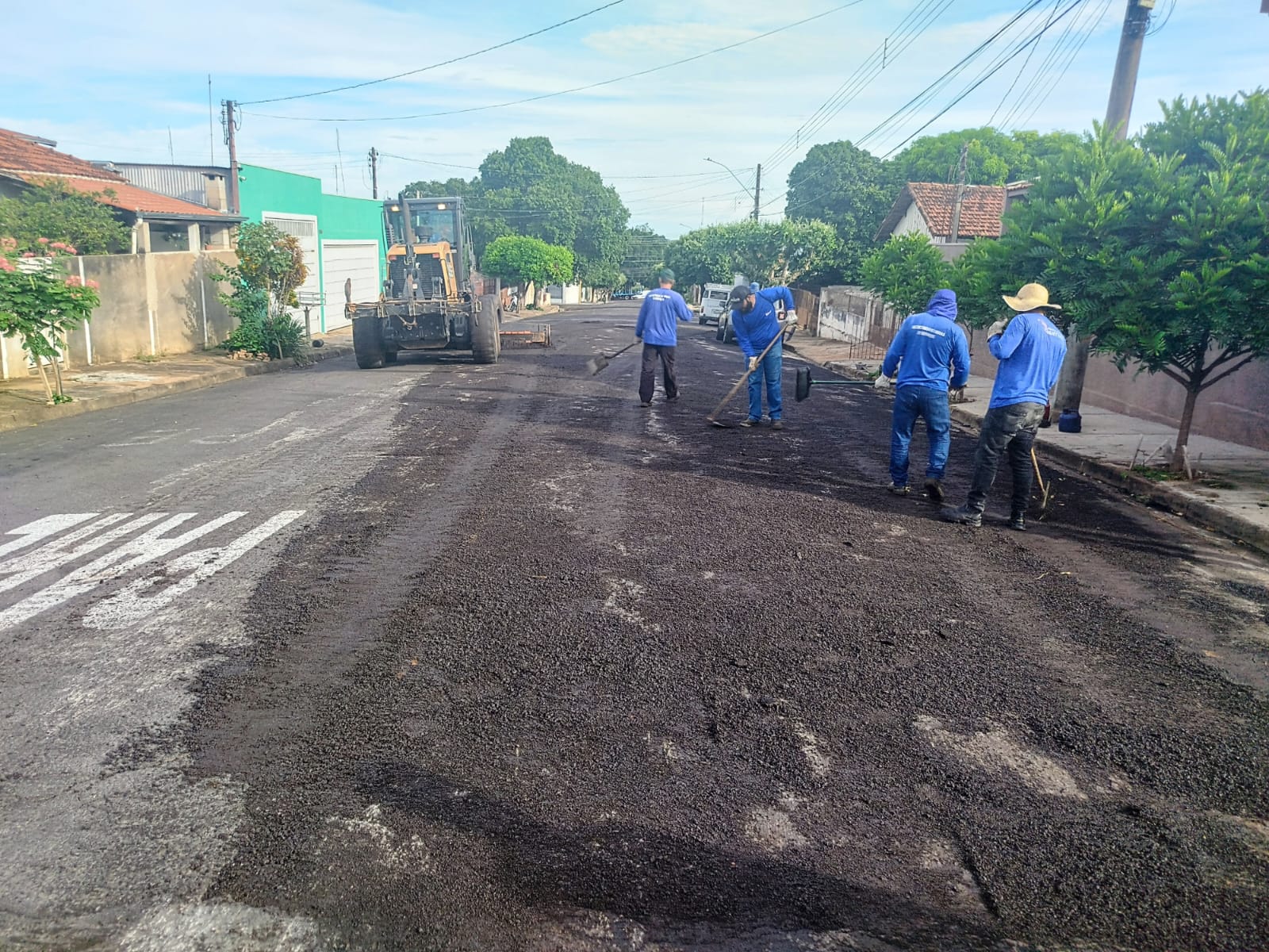 Começa o teste com o serviço de reperfilamento asfáltico em Adamantina para melhoria do tráfego pelas ruas da cidade