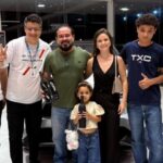 Decisão inteligente: família aposta no planejamento e na disciplina financeira e adquire cotas do Consórcio Toyota em noite de negócios