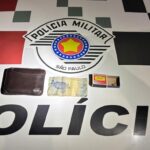 POLÍCIA MILITAR EM MENOS DE 50 MINUTOS EM ADAMANTINA PRENDE HOMEM QUE PRATICOU ROUBO CONTRA O TIO, NÃO O RECONHECENDO DURANTE O CRIME.