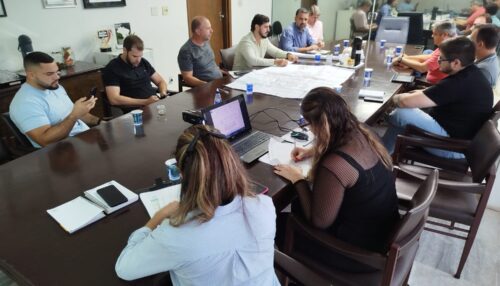 Prefeitura de Adamantina institui Comitê Gestor Técnico de Planejamento e Projetos Estratégicos em parceria com o Centro Universitário de Adamantina e a Associação dos Engenheiros, Arquitetos e Agrônomos da Nova Alta Paulista