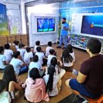 Estudantes da rede municipal visitam unidade móvel da Energisa na Estação Recreio em Adamantina