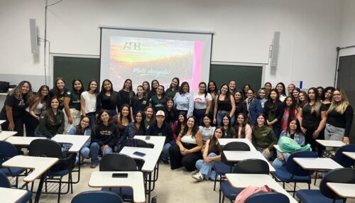 Ex-aluna da FAI e profissional da Syngenta compartilha trajetória com estudantes de Agronomia