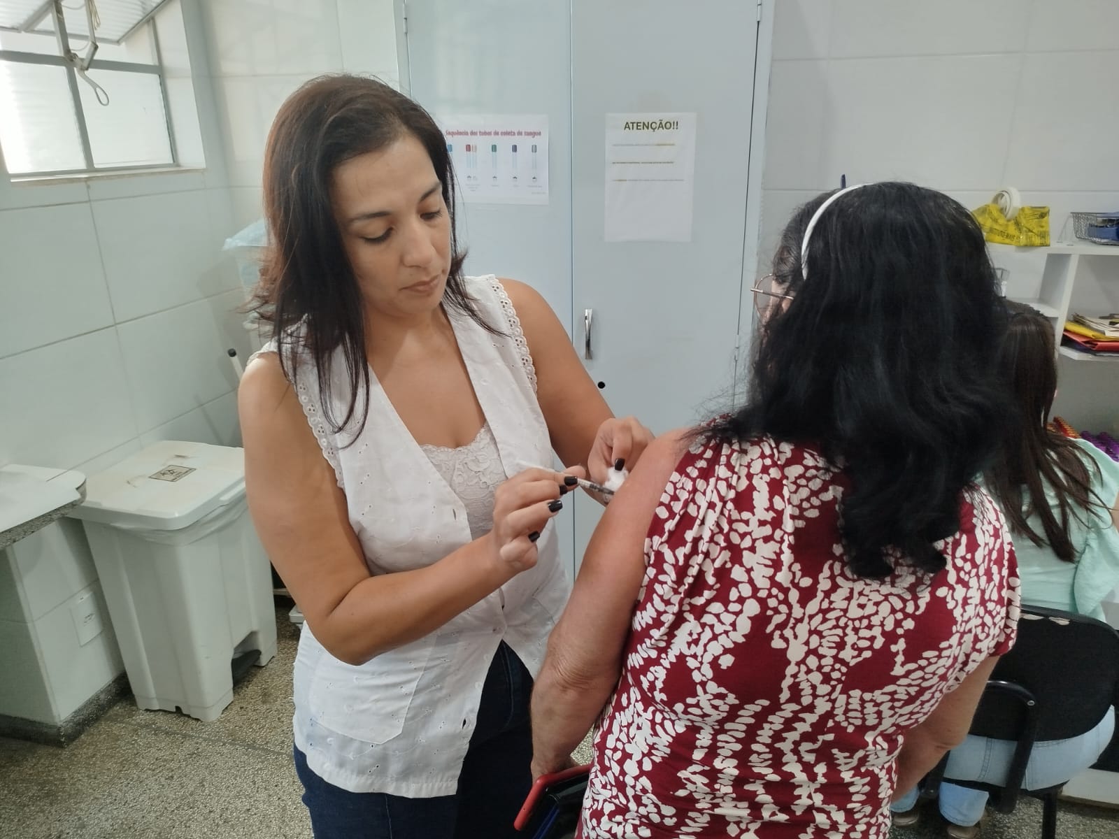 Adamantina aplica mais de 1400 doses no último dia D de vacinação contra a influenza