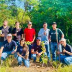 Curso de Agronomia da FAI promove plantio de árvores em ação de recuperação ambiental