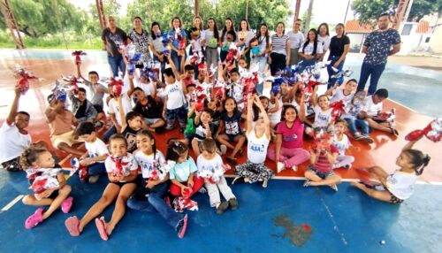 Secretaria Municipal de Assistência Social e Sicoob Nosso promovem ação de Páscoa em Adamantina