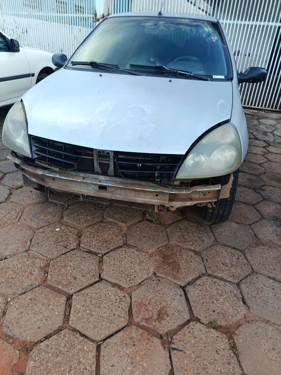 Fuga em alta velocidade termina com apreensão de drogas e detenção em Panorama