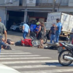 Dois ficam gravemente feridos em colisão entre motos no centro de Adamantina