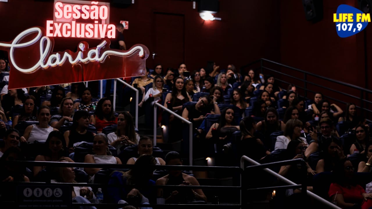 Clariá transforma estreia de O Diabo Veste Prada 2 em experiência inesquecível e emociona clientes em Adamantina