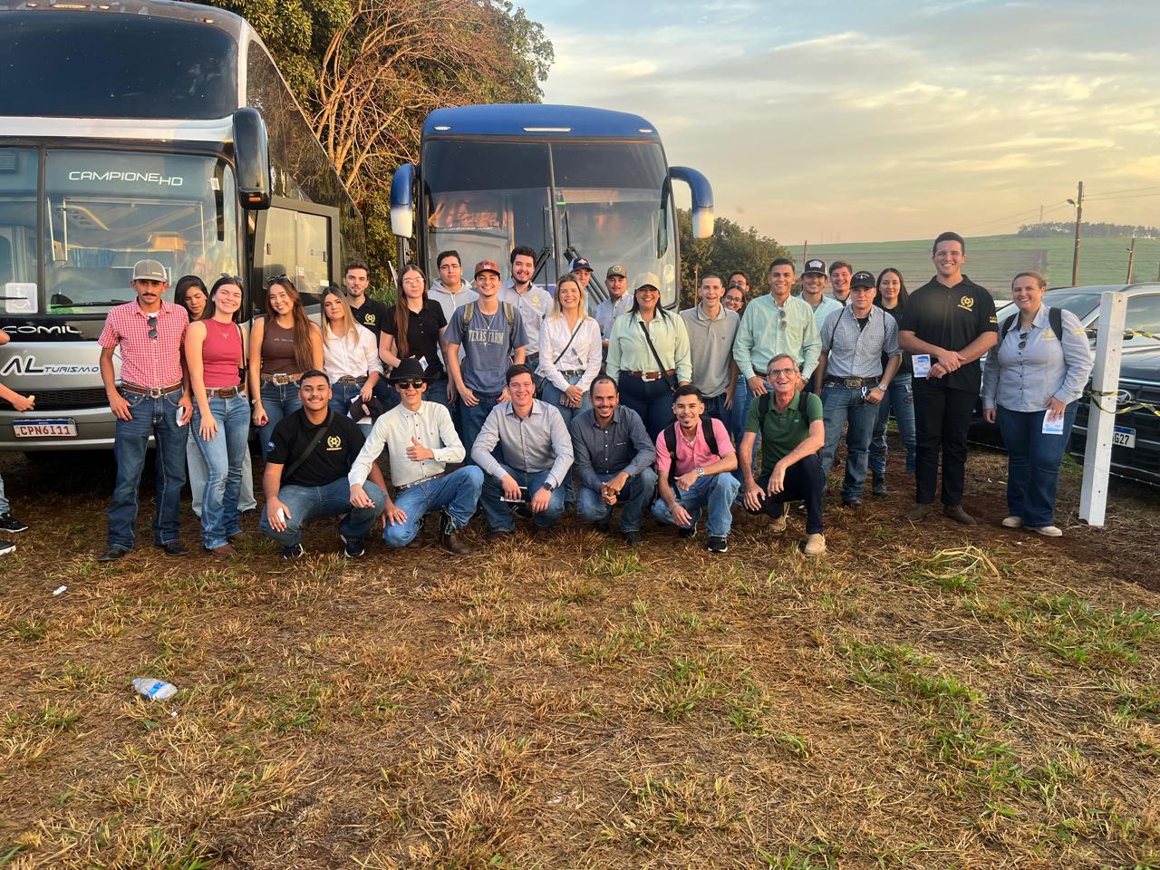 Alunos de Agronomia da FAI vivenciam inovações e tecnologias agropecuárias na Agrishow 2026
