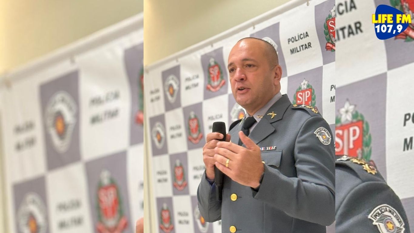 TENENTE CORONEL PM CAVALCANTE RECEBE TÍTULO DE CIDADÃO ADAMANTINENSE E OFICIAIS DO 25º BPM/I SÃO HOMENAGEADOS PELA PROMOÇÃO