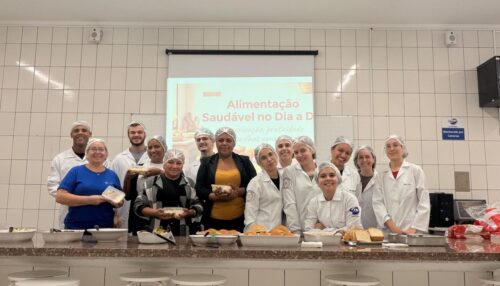 Estudantes de Nutrição promovem oficina de alimentação saudável para funcionários da FAI