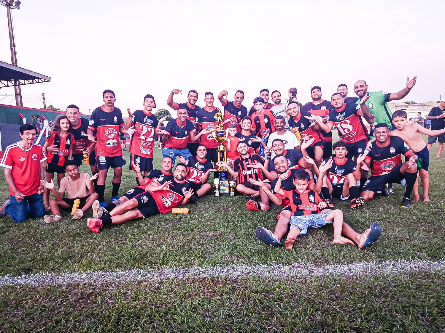 Equipe Eletricistas/Motoboys conquista o título do 63º Torneio da Liberdade em Adamantina