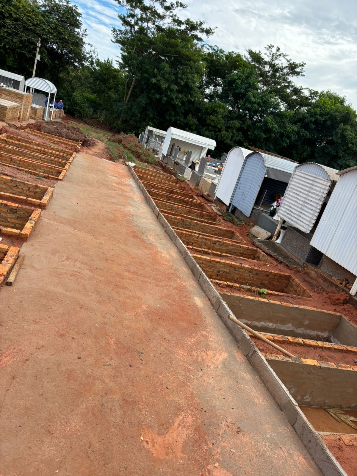 Cemitério Municipal de Adamantina recebe melhorias e ganha novos espaços para túmulos