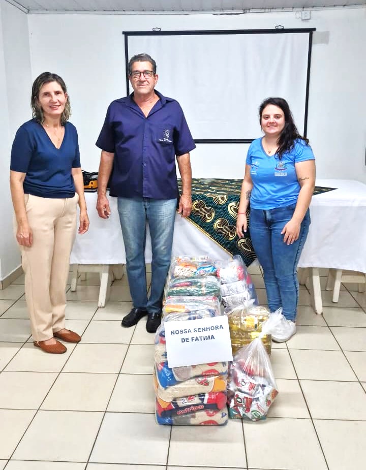 Fundo Social de Solidariedade realiza entrega de alimentos à Paróquia Nossa Senhora de Fátima