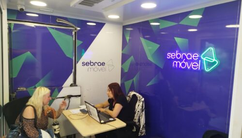 Unidade Móvel do Sebrae está em Adamantina para atender os empreendedores que tem uma MEI