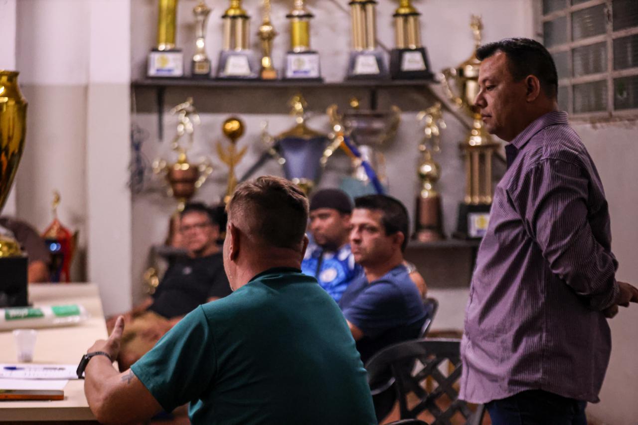 Prefeitura de Adamantina realiza reunião para definição do Campeonato Varzeano de Futebol de Campo 2026