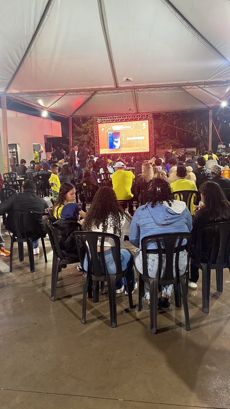 Telão no Parque dos Pioneiros reúne torcida para estreia da Seleção Brasileira na Copa do Mundo 2026