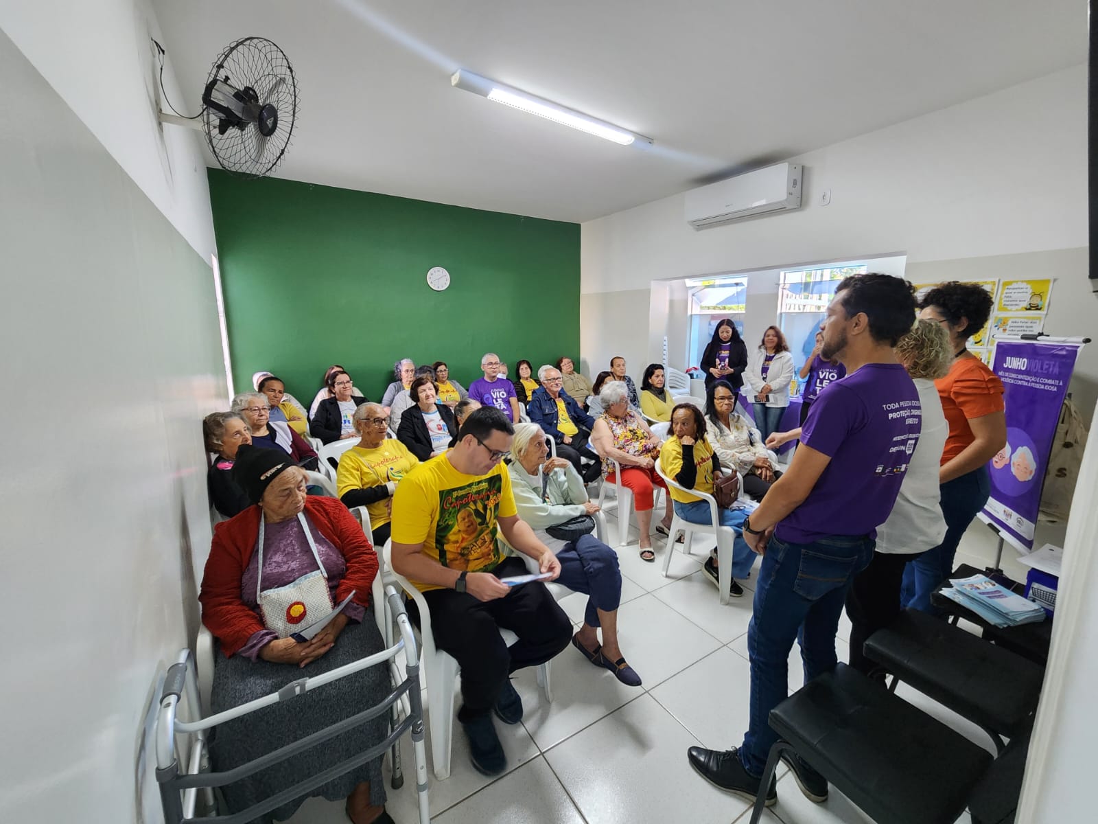 Roda de Conversa aborda prevenção da violência patrimonial contra idosos em Adamantina e marca abertura da programação do Junho Violeta