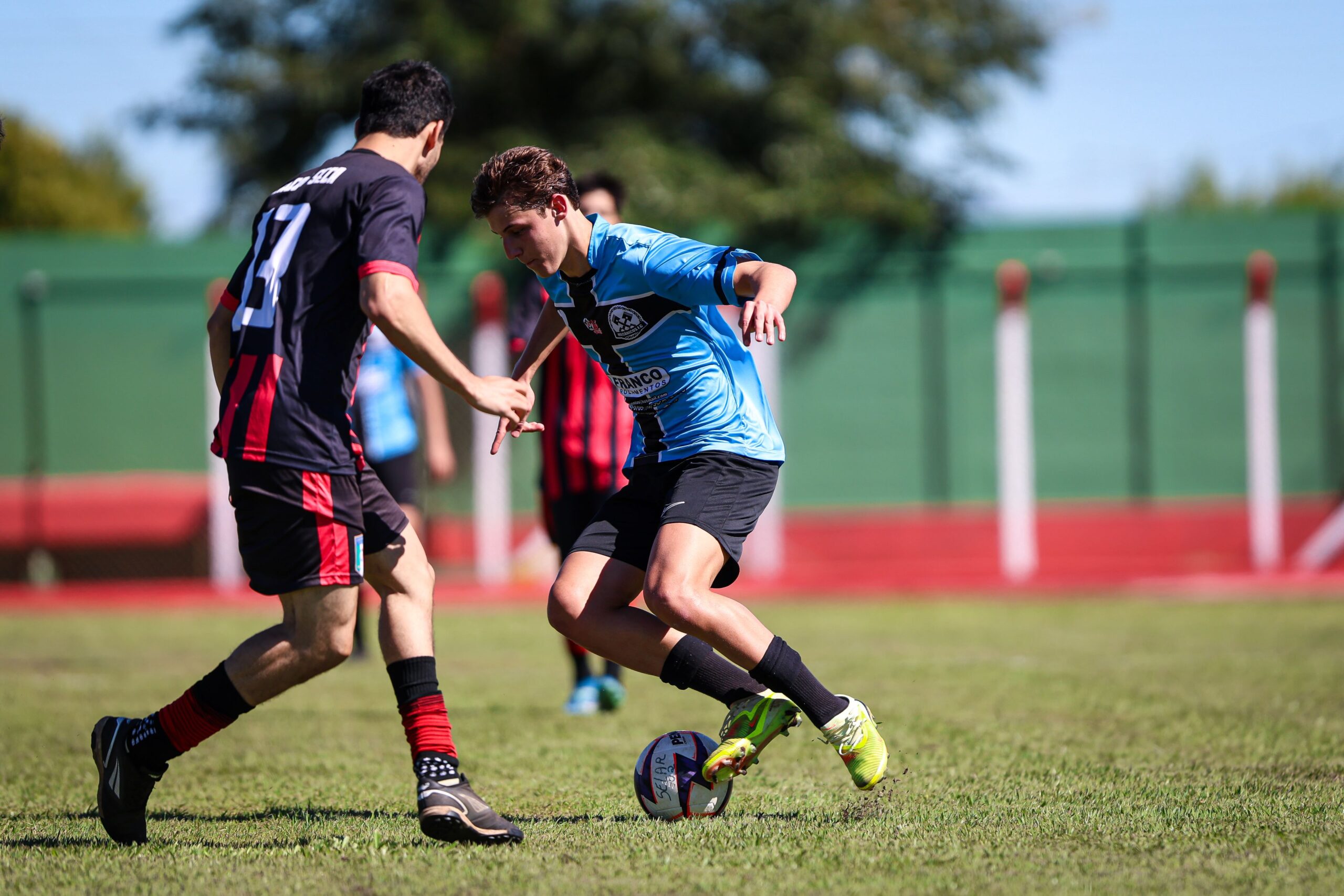 Campeonato Varzeano de Adamantina começa com muitos gols no Estádio Municipal Antônio Goulart Marmo