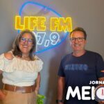 Professor Rildo Xapuri conta sua trajetória em entrevista na Life FM
